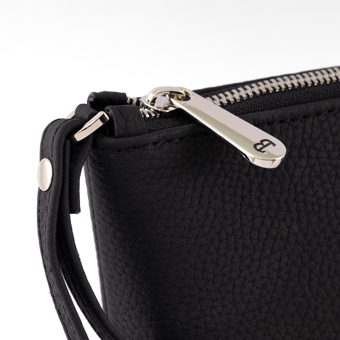 کیف لوازم آرایش زنانه منط