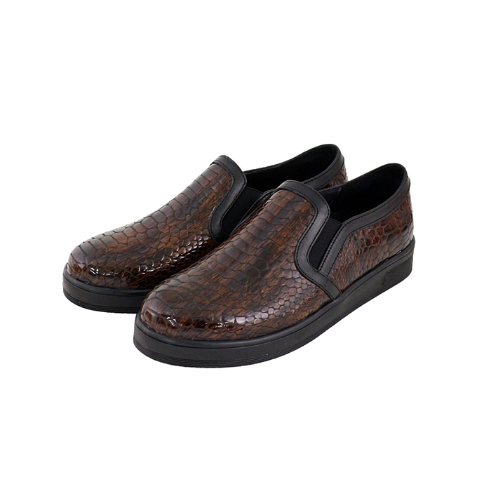 کفش راحتی زنانه منط