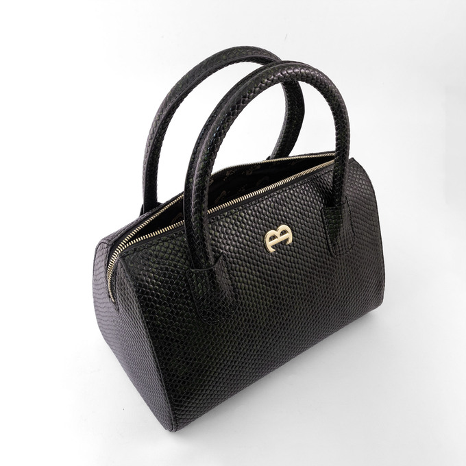 کیف رودوشی زنانه منط