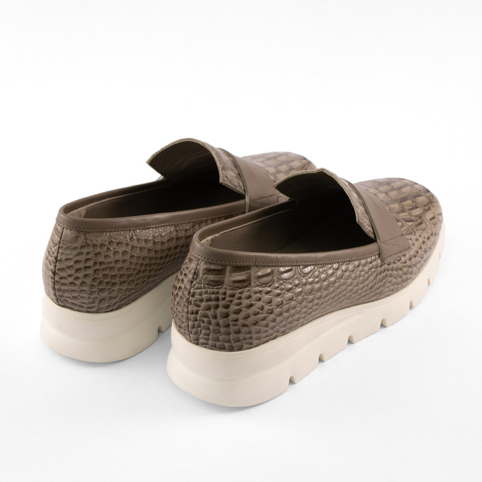 کفش راحتی زنانه منط