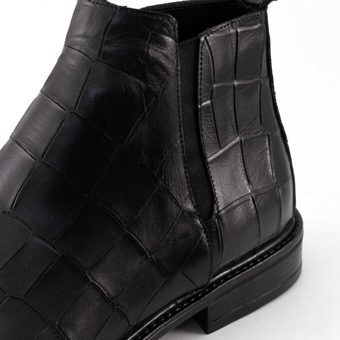 بوت مردانه منط