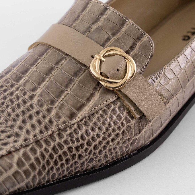 کفش کالج زنانه منط