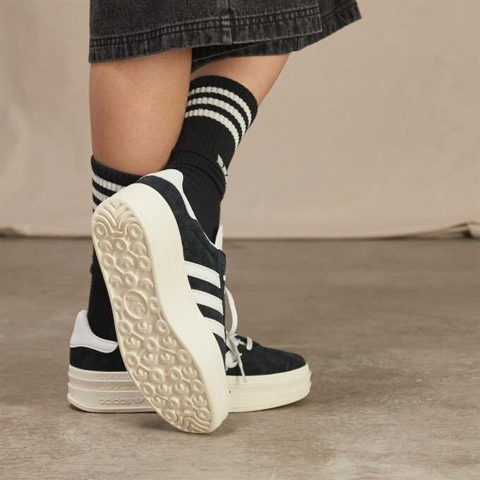 کتانی (اسنیکرز) زنانه ادیداس