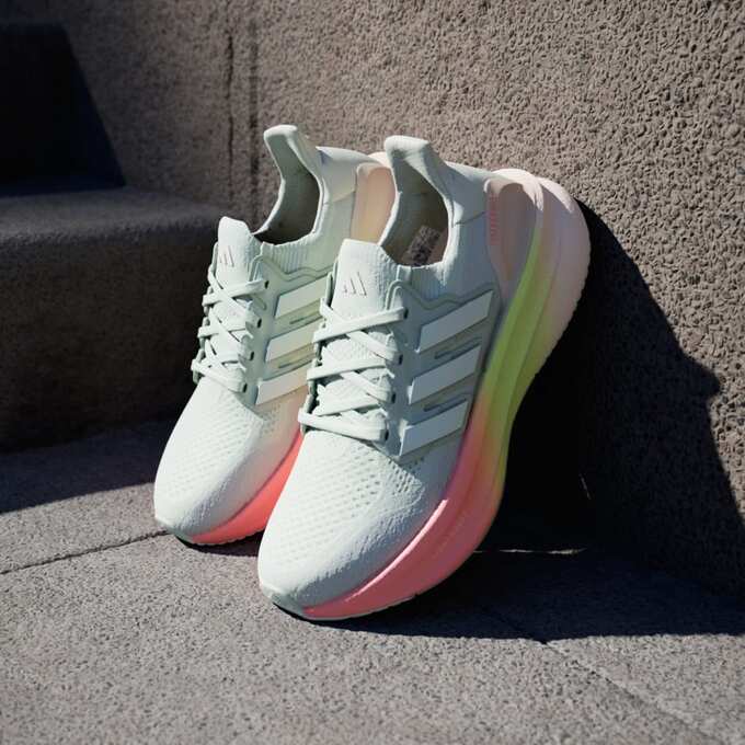 کفش دویدن و پیاده‌روی زنانه ادیداس