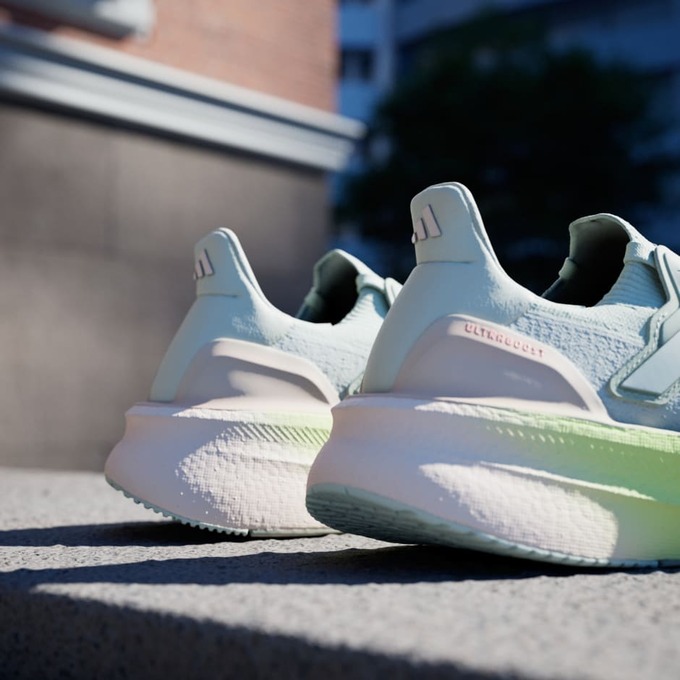 کفش دویدن و پیاده‌روی زنانه ادیداس