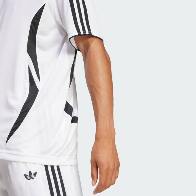 تی شرت ورزشی مردانه ادیداس