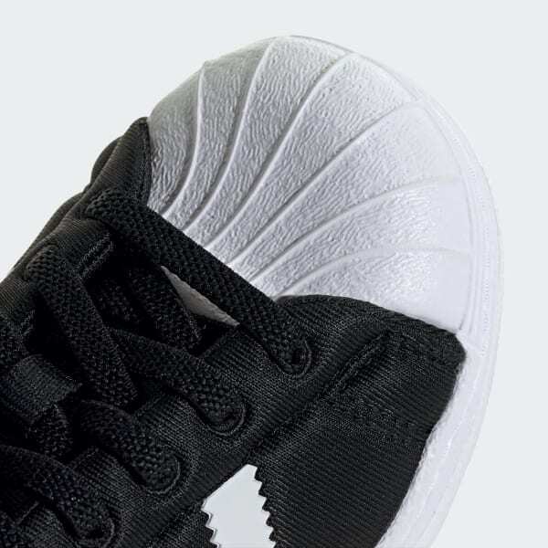 کتانی (اسنیکرز) بچه‌گانه ادیداس