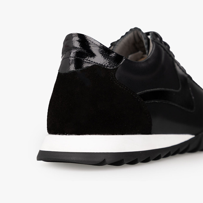 کتانی (اسنیکرز) زنانه برتونیکس